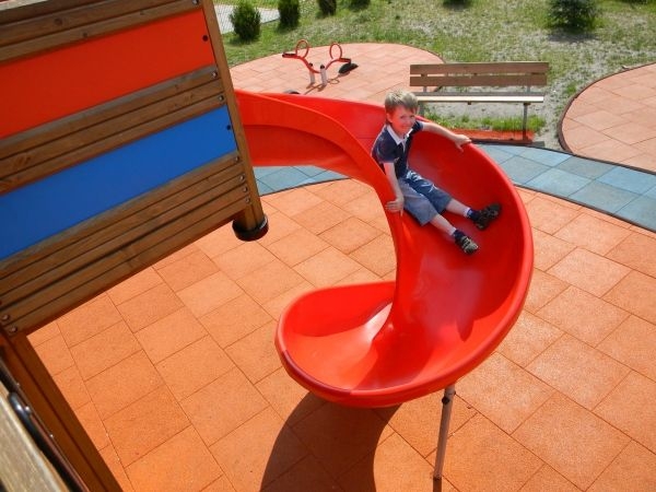 Lars Laj Ondergrond, Rubber Tegels