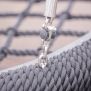 Detail van de ophanging en touwen van de Single Swing (BNS 90cm) schommel.